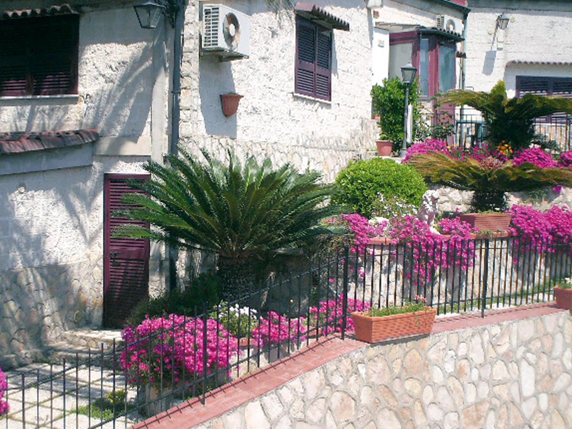 Mini Hotel - Angolo Di Paradiso - Pozzuoli Exterior photo