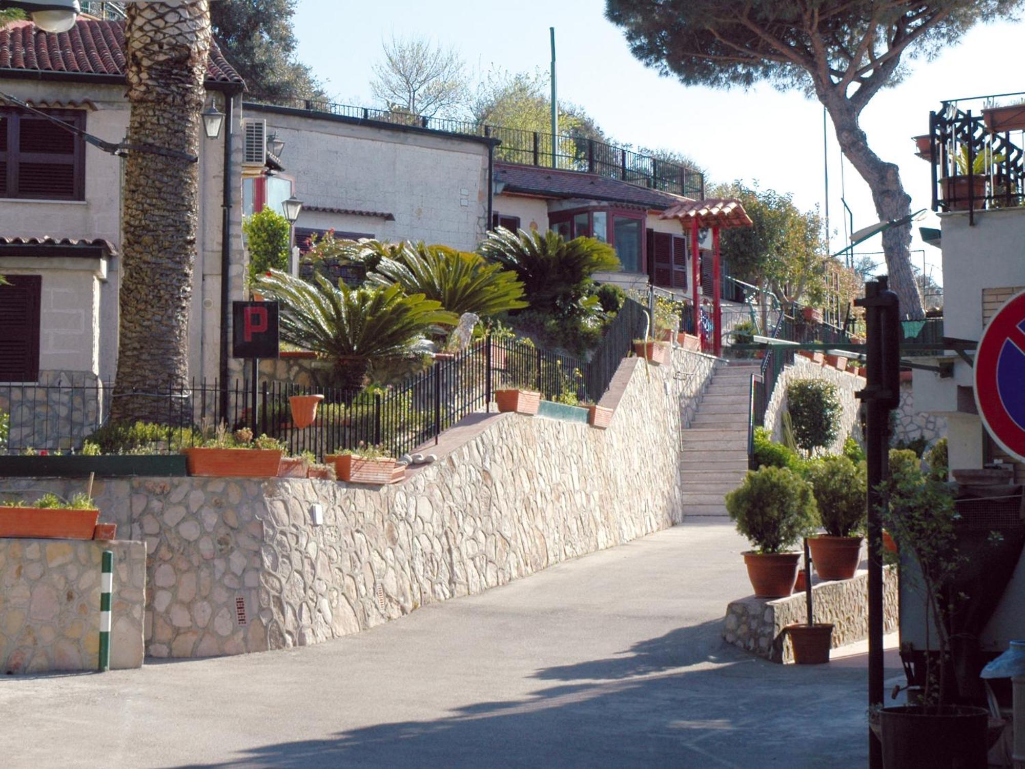 Mini Hotel - Angolo Di Paradiso - Pozzuoli Exterior photo