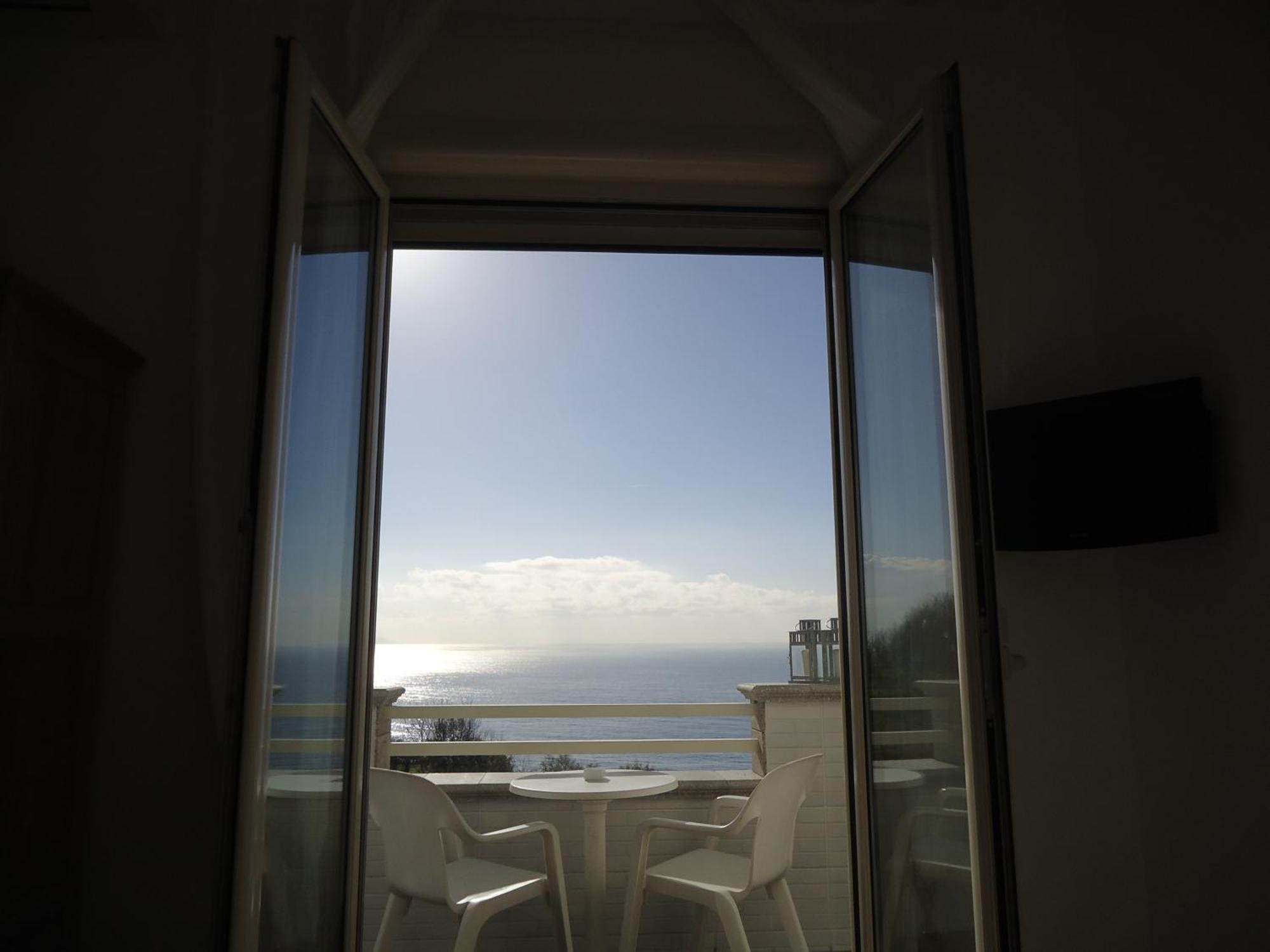 Mini Hotel - Angolo Di Paradiso - Pozzuoli Exterior photo