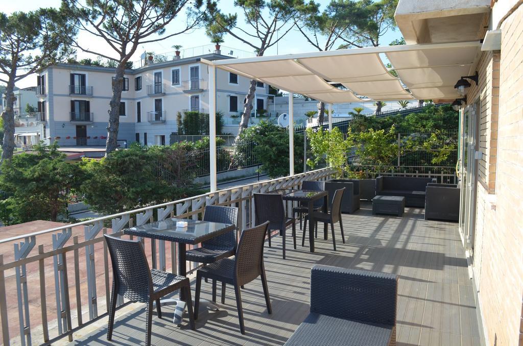 Mini Hotel - Angolo Di Paradiso - Pozzuoli Exterior photo