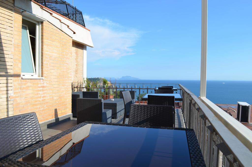 Mini Hotel - Angolo Di Paradiso - Pozzuoli Exterior photo