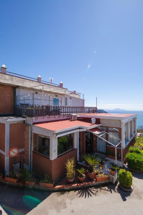 Mini Hotel - Angolo Di Paradiso - Pozzuoli Exterior photo